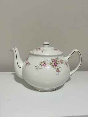 Vintage Duchess Bone China Tea Set - "June Bouquet" - 21 Pieces